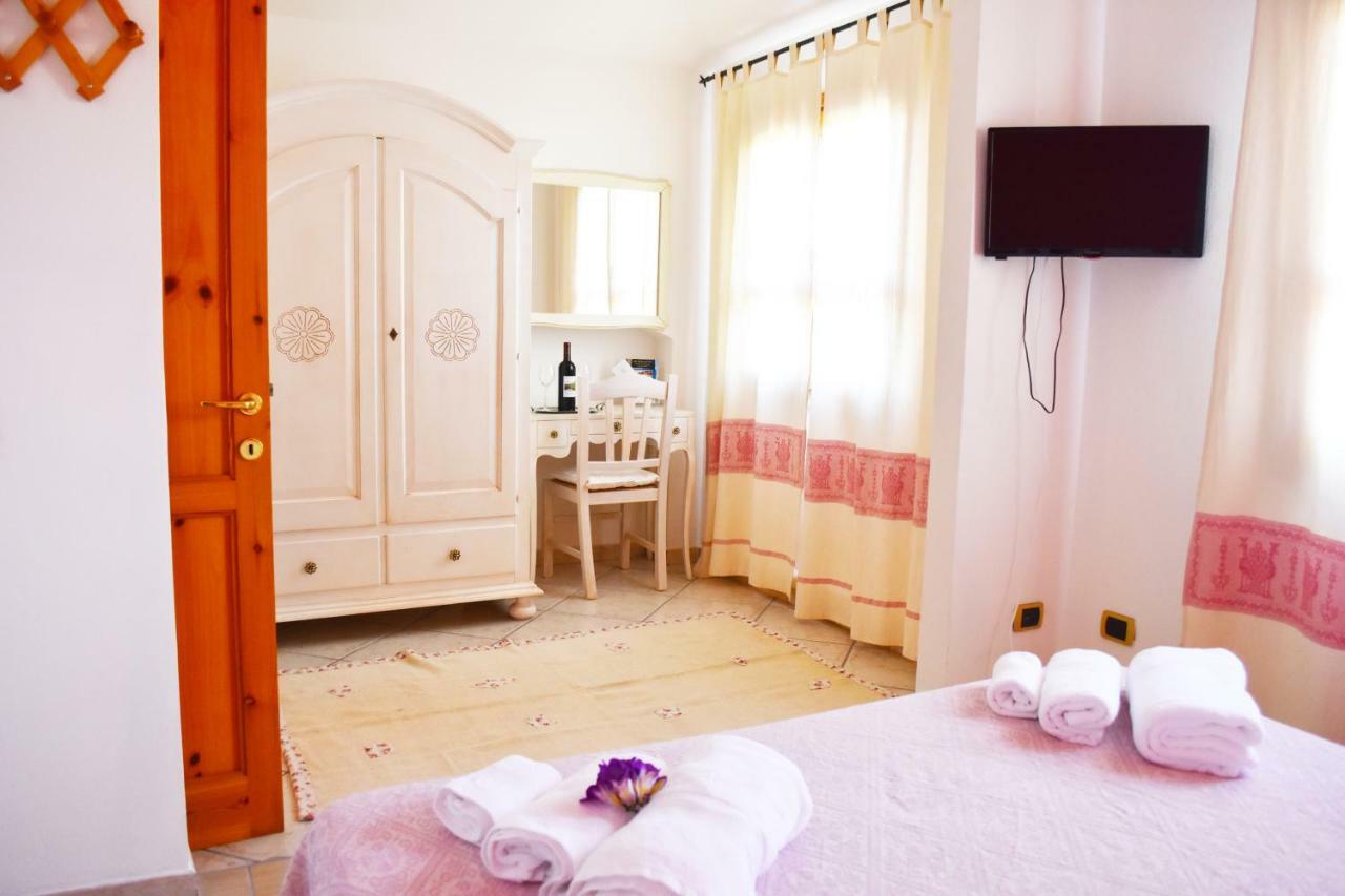 Casa Vacanza Porto Frailis Gia Porto Frailis B&B Àrbatax Eksteriør bilde