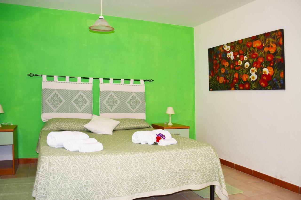 Casa Vacanza Porto Frailis Gia Porto Frailis B&B Àrbatax Eksteriør bilde